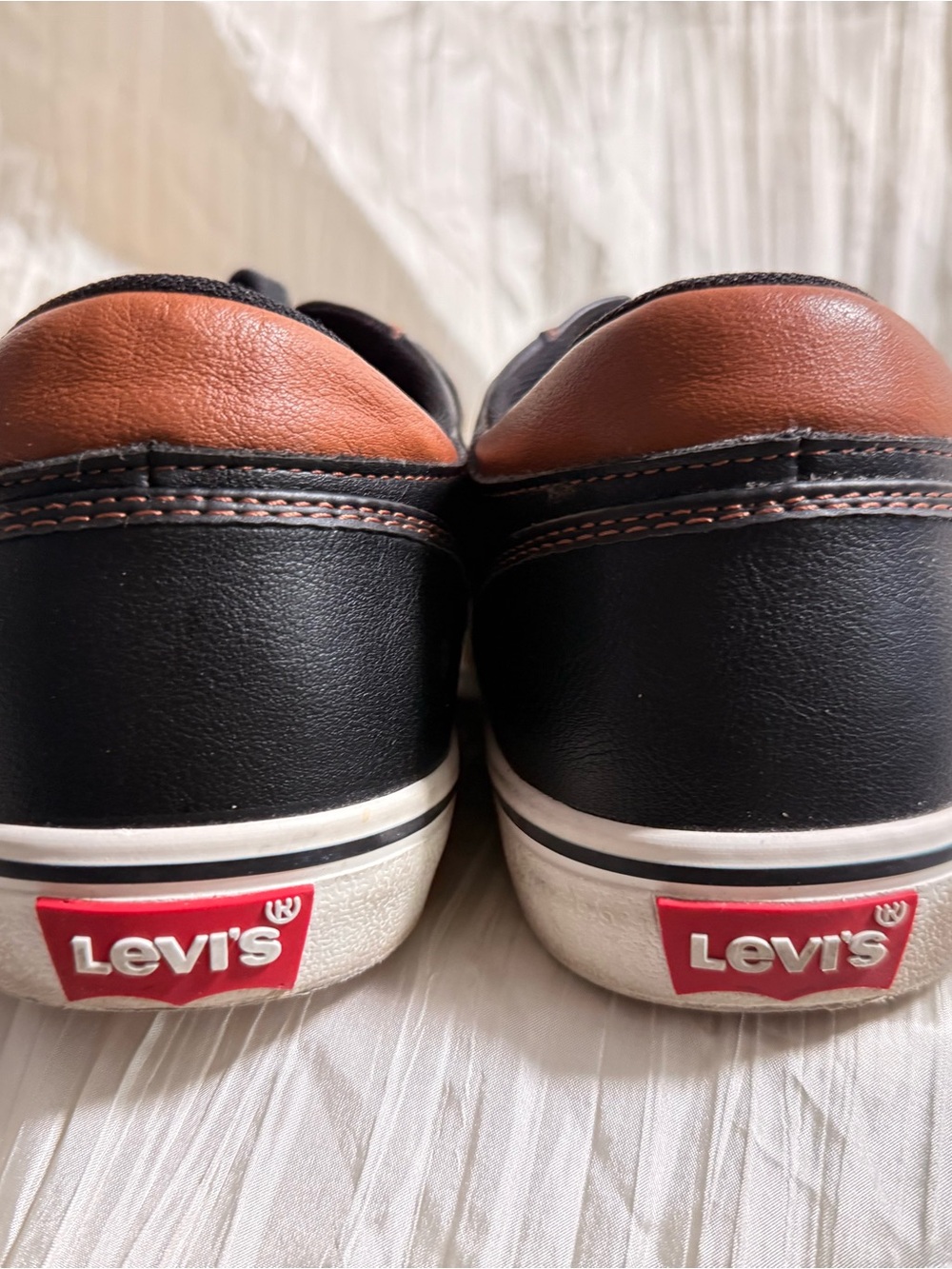 Levi's Black & Brown Low-Top Sneakers with Red Logo
